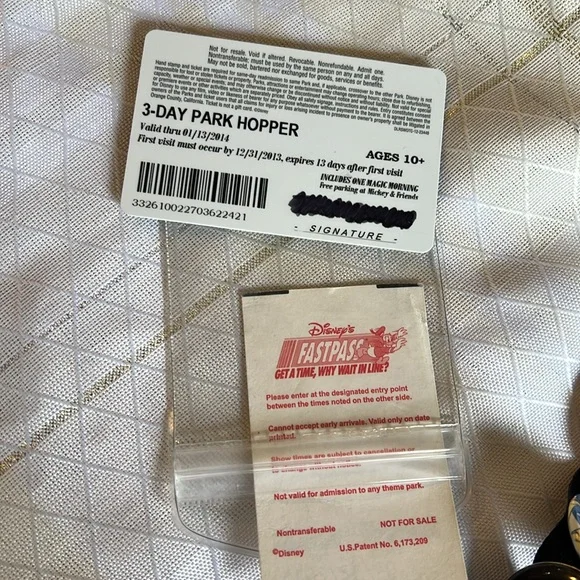 Disneyland Theme Park Lanyard with Collectible Pins 2013, Disney Collectibles